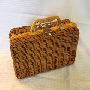 Picnic wicker handbag